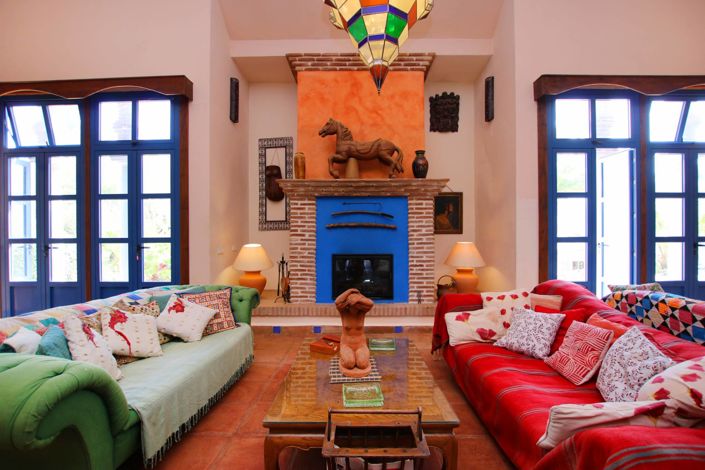 Image No.4-9 Bed Property for sale