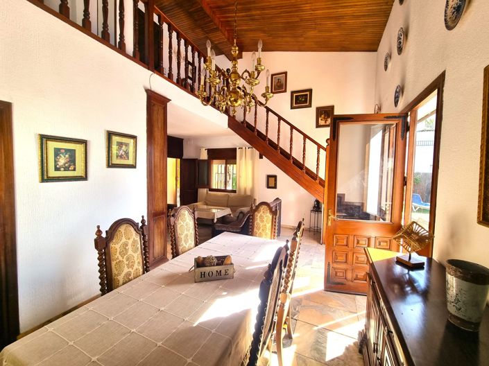 Image No.6-4 Bed Villa for sale