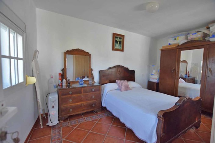 Image No.15-3 Bed Village House for sale