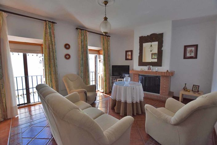 Image No.5-3 Bed Village House for sale