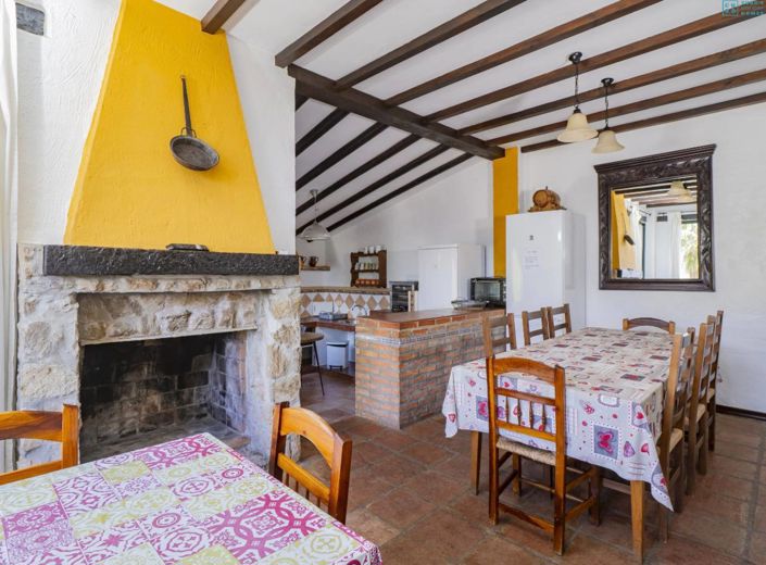 Image No.3-6 Bed Country House for sale