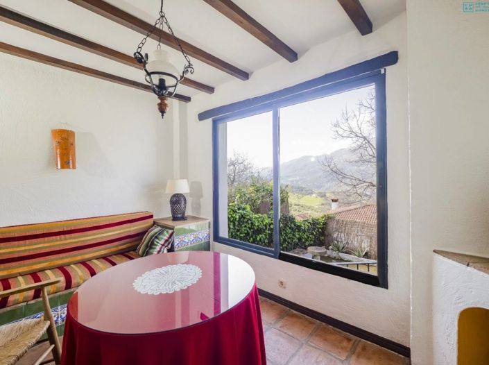 Image No.6-6 Bed Country House for sale