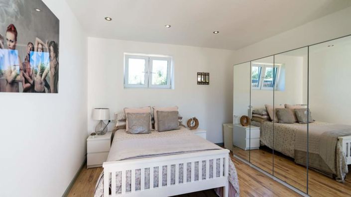 Image No.12-Maison de campagne de 6 chambres à vendre à Iznájar