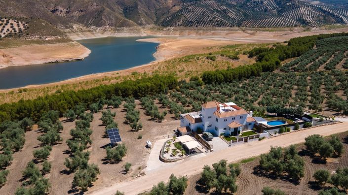 Image No.36-Maison de campagne de 6 chambres à vendre à Iznájar