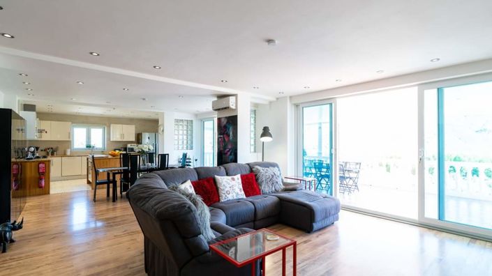 Image No.7-Maison de campagne de 6 chambres à vendre à Iznájar