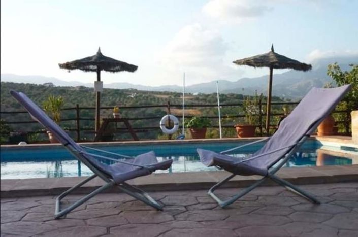 Image No.29-17 Bed Property for sale