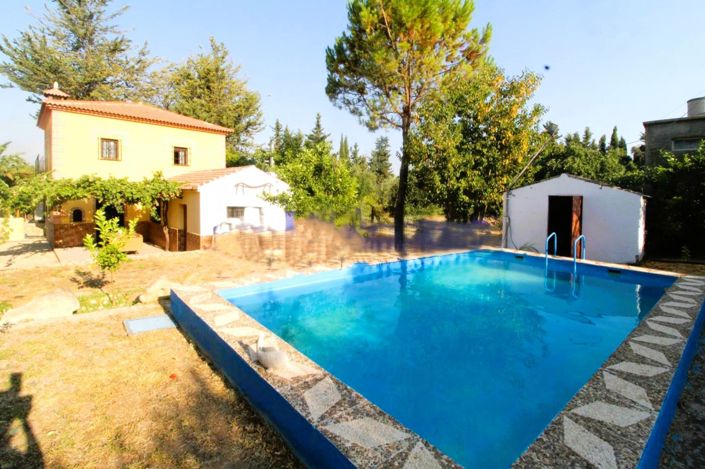Image No.1-2 Bed Country House for sale
