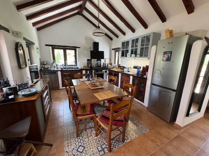 Image No.5-4 Bed Country House for sale