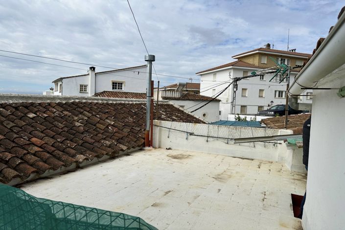 Image No.14-6 Bed Village House for sale