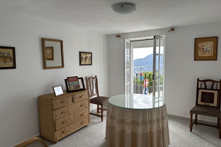 Image No.16-6 Bed Village House for sale