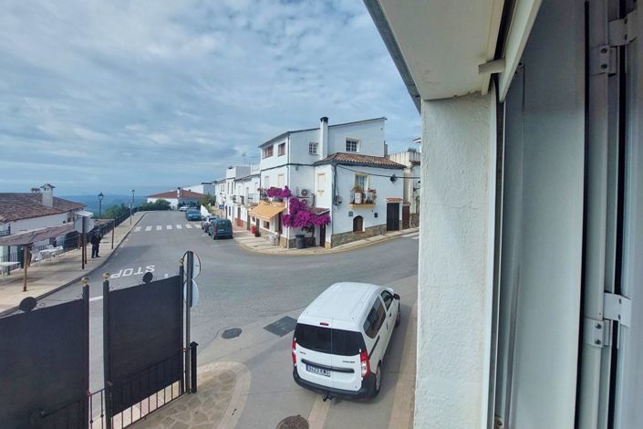 Image No.17-6 Bed Village House for sale