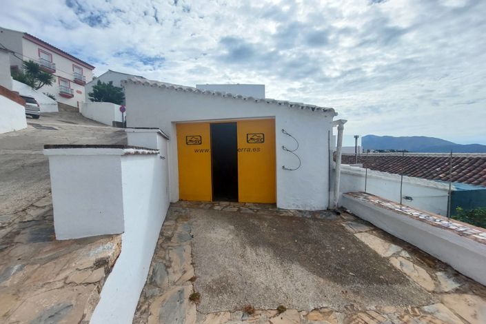 Image No.24-6 Bed Village House for sale