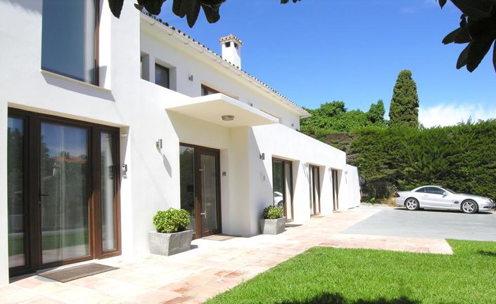 Image No.17-8 Bed Villa for sale