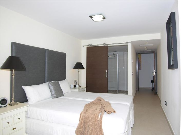 Image No.23-8 Bed Villa for sale