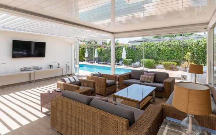 Image No.3-8 Bed Villa for sale