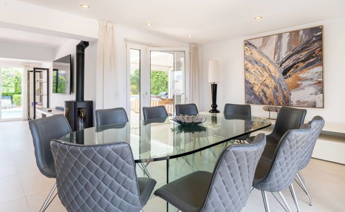 Image No.9-8 Bed Villa for sale