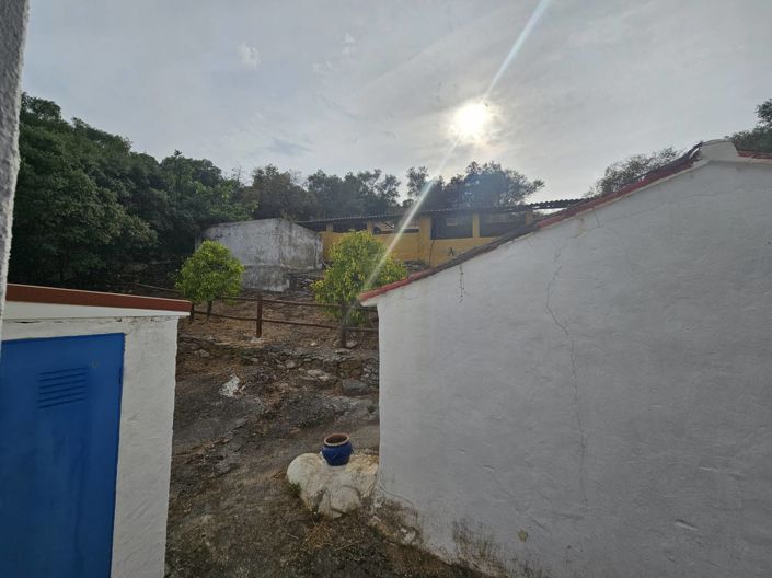 Image No.40-5 Bed Property for sale