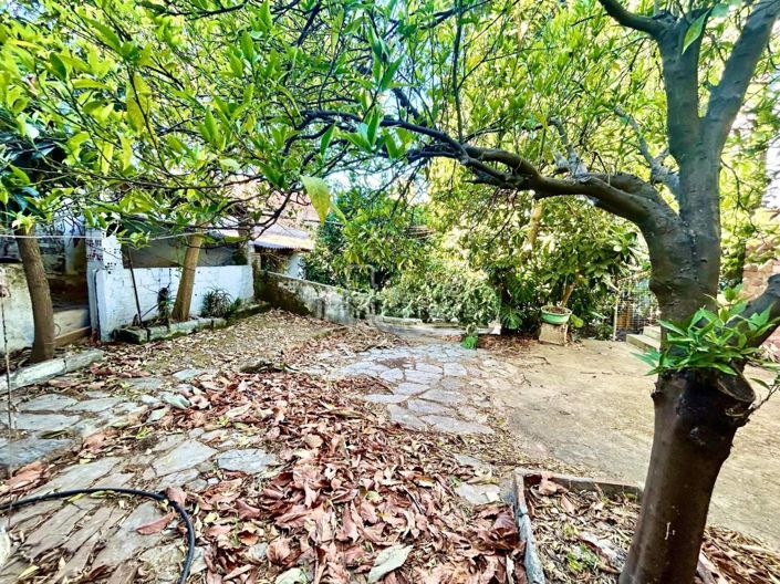 Image No.10-4 Bed Townhouse for sale