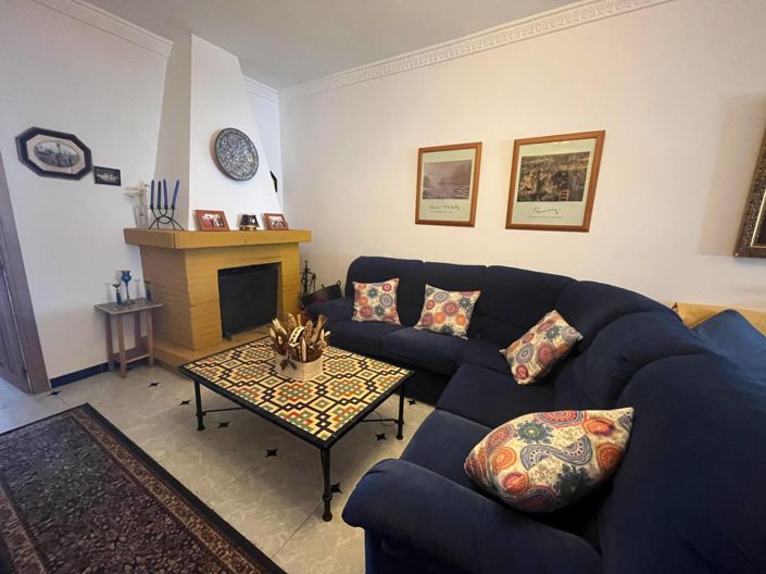 Image No.3-4 Bed Townhouse for sale