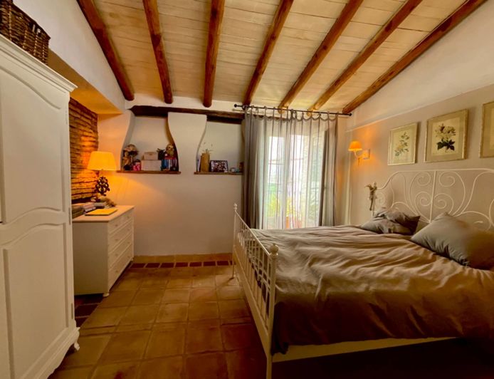 Image No.17-4 Bed Village House for sale