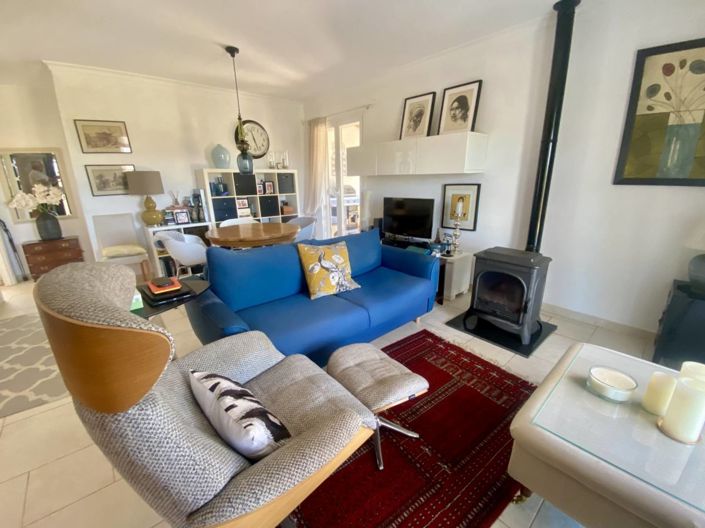 Image No.3-2 Bed Country House for sale