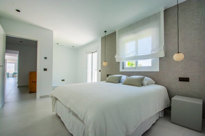 Image No.12-4 Bed Villa for sale