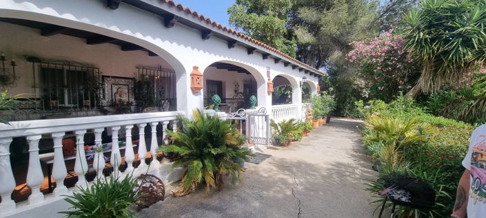 Image No.23-3 Bed Country House for sale