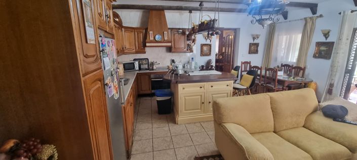 Image No.7-3 Bed Country House for sale