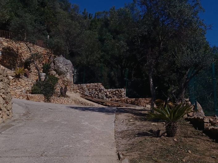 Image No.8-2 Bed Country House for sale