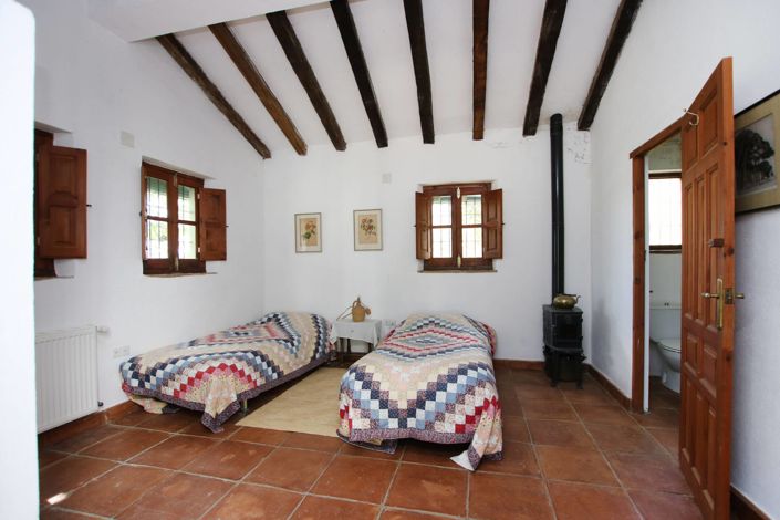 Image No.14-3 Bed Country House for sale