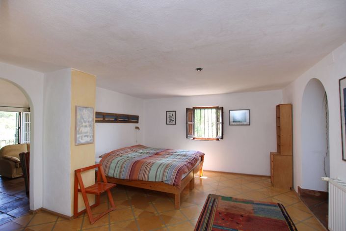 Image No.23-3 Bed Country House for sale