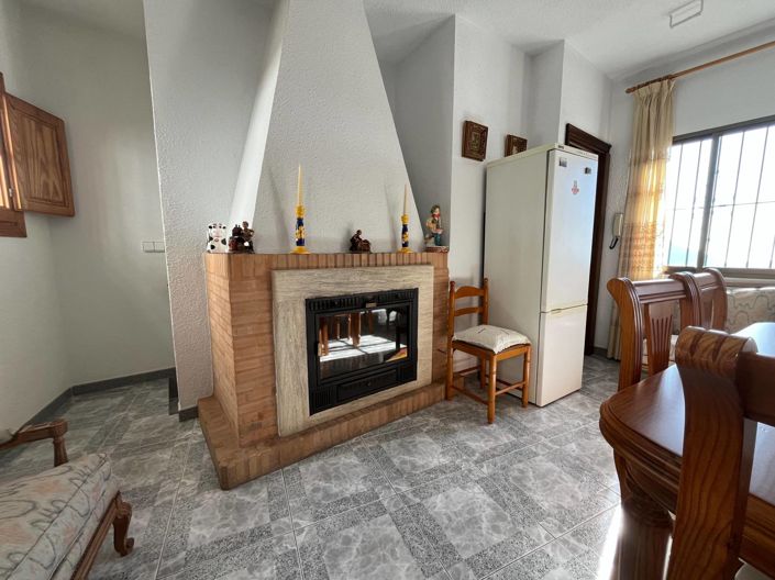 Image No.19-4 Bed Townhouse for sale