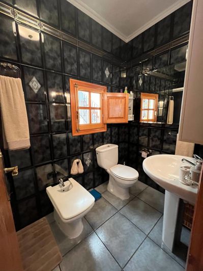 Image No.24-4 Bed Townhouse for sale