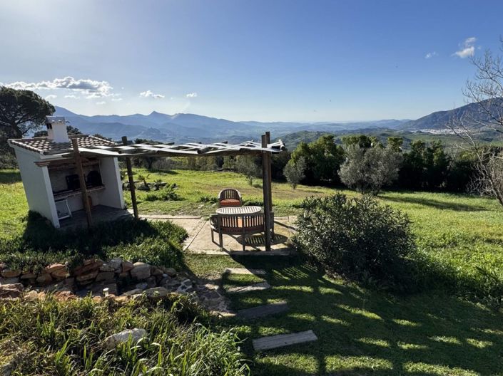 Image No.20-4 Bed Country House for sale