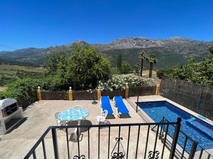 Image No.14-13 Bed Property for sale