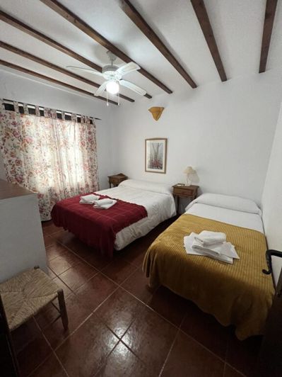 Image No.23-13 Bed Property for sale