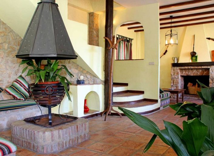 Image No.3-13 Bed Property for sale