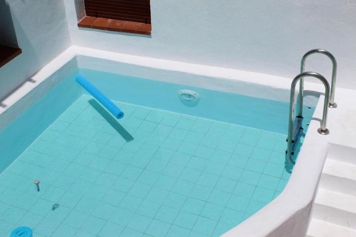 Image No.32-6 Bed Property for sale