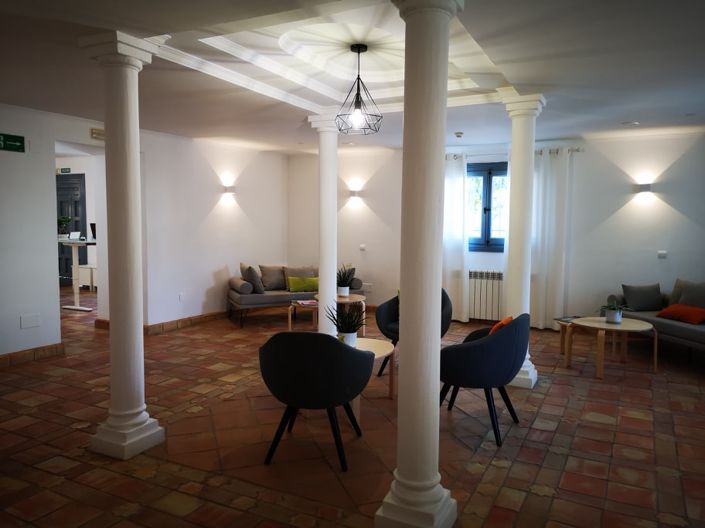 Image No.13-15 Bed Property for sale