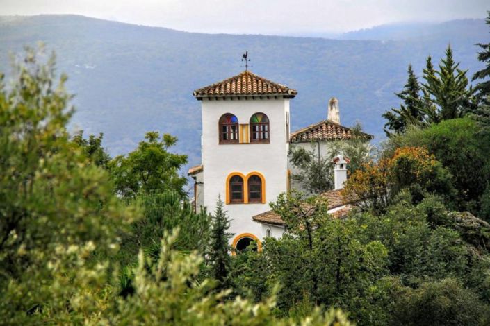 Image No.7-18 Bed Property for sale