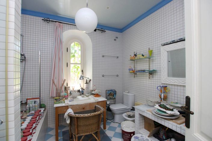 Image No.30-7 Bed Property for sale