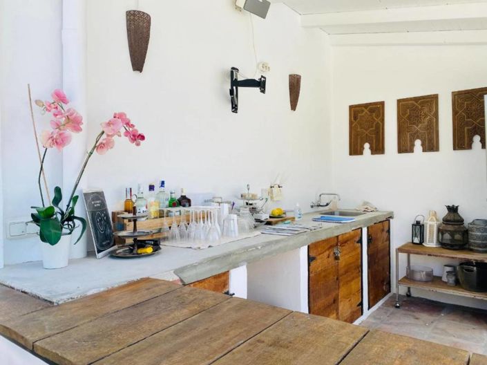 Image No.11-10 Bed Property for sale