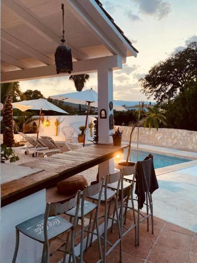 Image No.33-10 Bed Property for sale