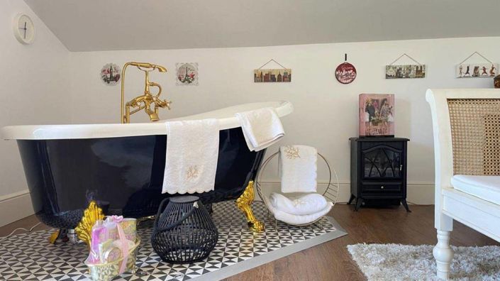 Image No.17-3 Bed Villa for sale