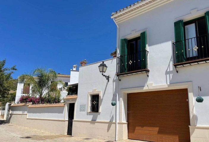 Image No.37-3 Bed Villa for sale