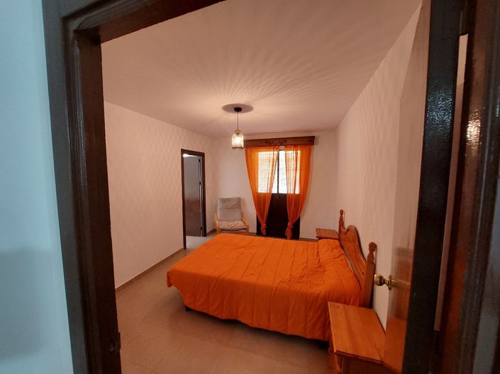 Image No.11-3 Bed Townhouse for sale