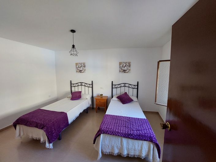 Image No.13-3 Bed Townhouse for sale