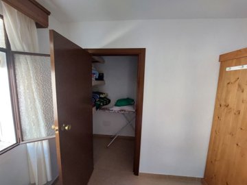 14646266041