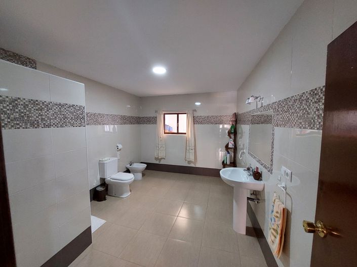 Image No.8-3 Bed Townhouse for sale