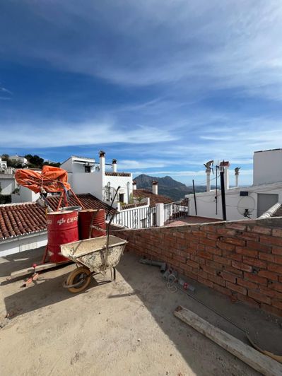 Image No.7-2 Bed Property for sale